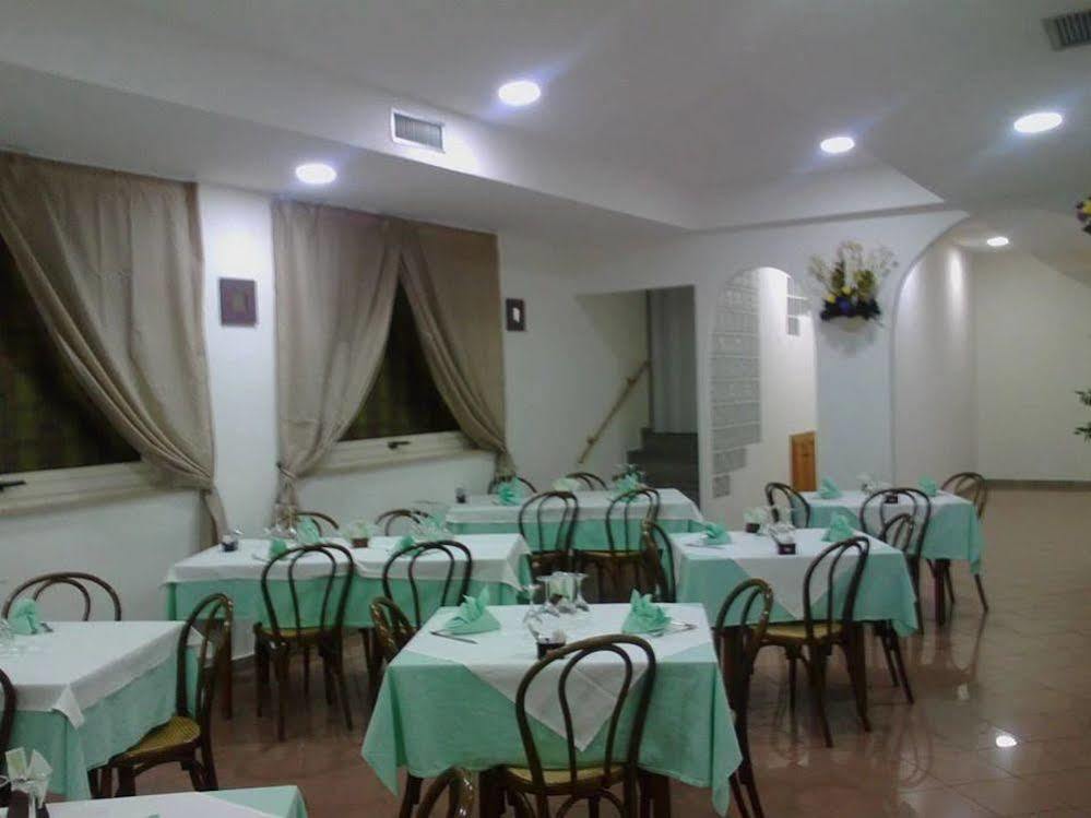Hotel Chiar Di Luna Senigallia Exterior photo